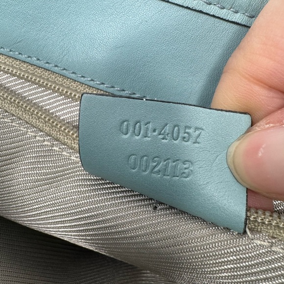 Gucci Vintage Jackie Hobo – Baby Blue Embossed Suede Shoulder Bag - Picture 13 of 14